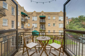 Walkable Savannah Escape in Historic District!